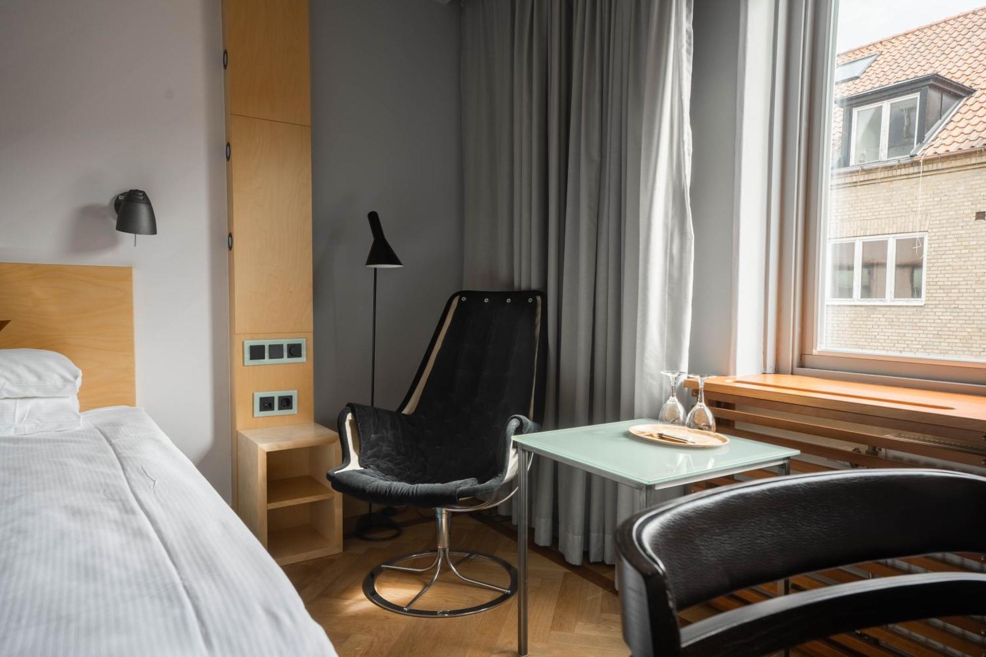 Hotel Lundia Exteriér fotografie